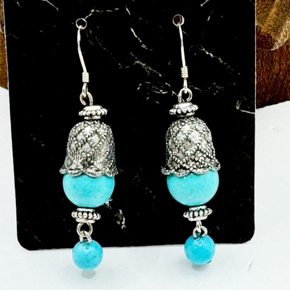 Vintage turquoise and silver ornate bead cap dangle earrings - Picture 8 of 9
